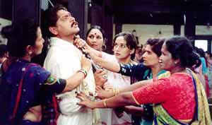 Madhuri, Mohan Joshi